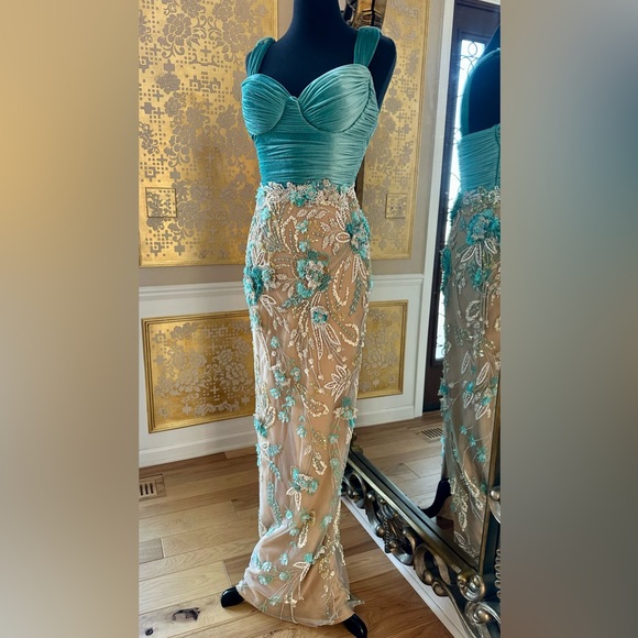 Vlora & Kaltrina Dresses & Skirts - Crystal Beaded Formal Sweetheart Neckline Custom Gown Beige Turquoise Size 4